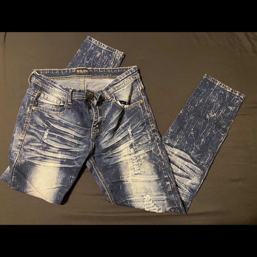 Acid Wash/Ripped Jeans